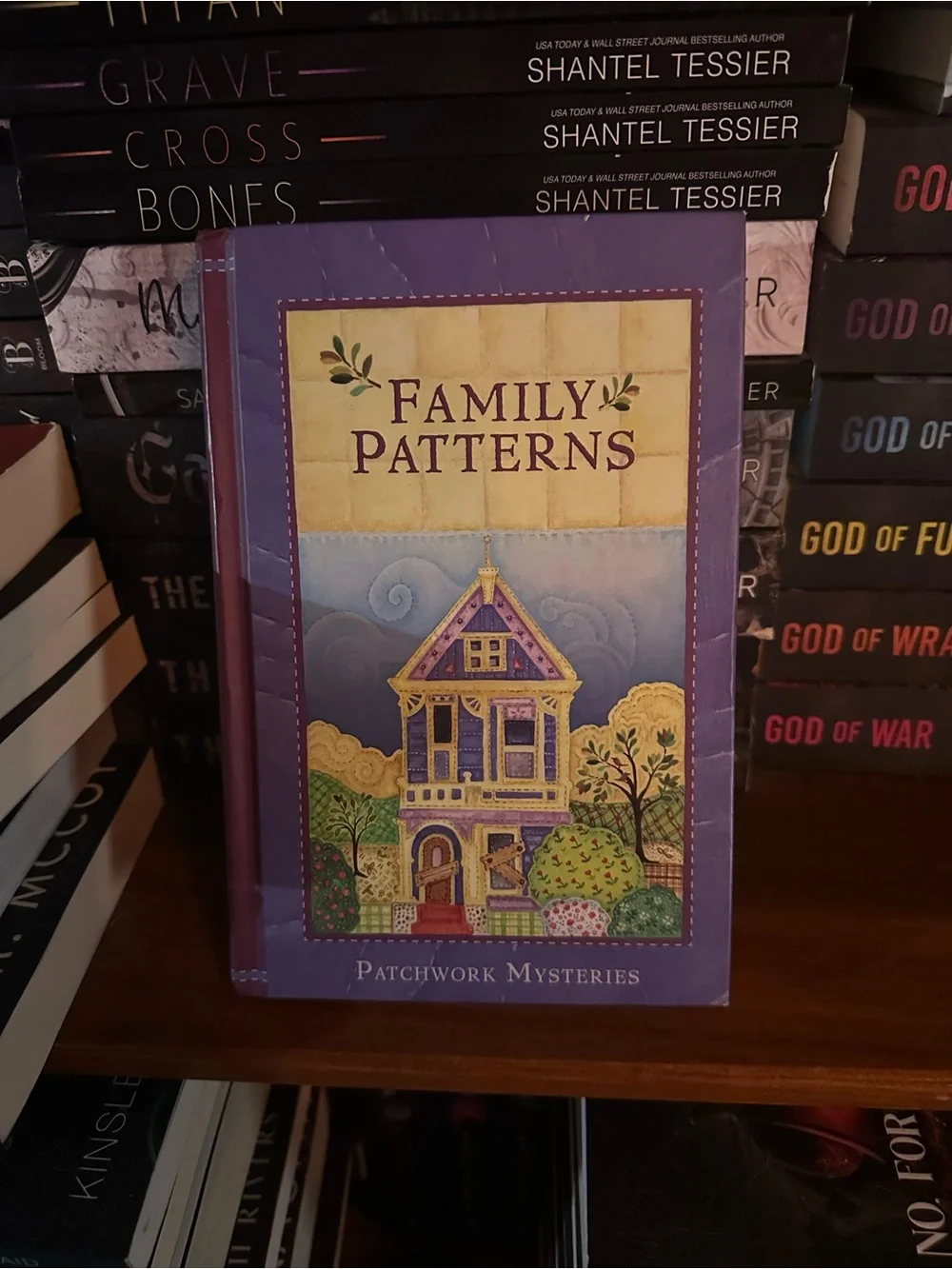 Family Patterns Patchwork Mysteries Hardcover - Purple Cover